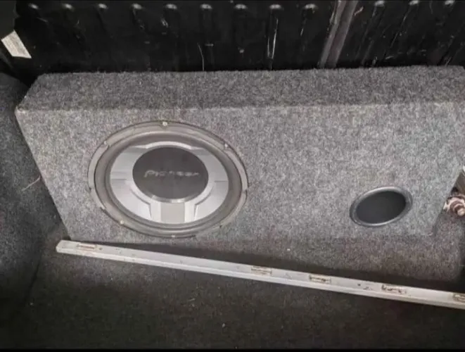 Vendo subwoofer pioneer + módulo ds800x4, mas caso queira, vendo o som completo
