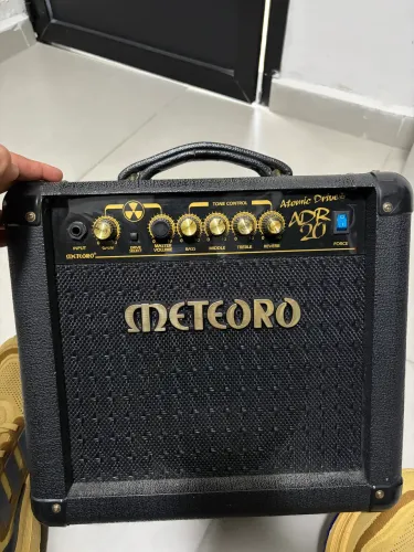 Amplificador Meteoro ADR 20 Reverb