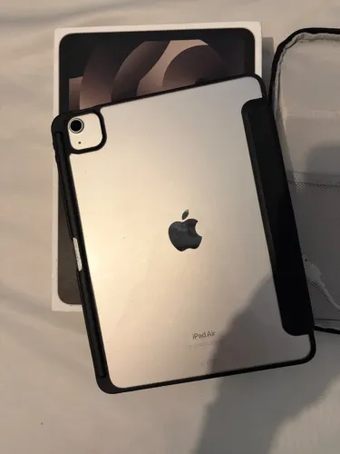 iPad Air 5th Wifi - Impecável - Saúde da bateria 94% - Acompanha caneta, teclado e capa
