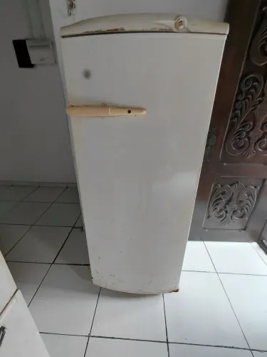 Doação de móveis motivo estou indo embora da capital 