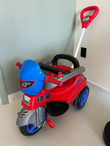 Velocípede/ triciclo homem aranha