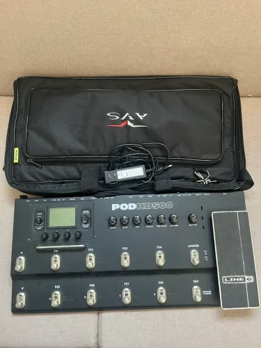 Pedaleira Line 6 POD 500 com fonte original + bag