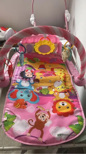 Cadeirinha e tapete de bebê 