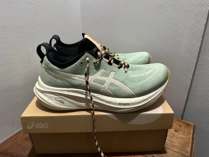 Tênis Asics Gel Nimbus 26