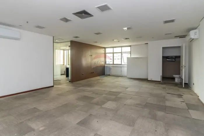 Conjunto Comercial de Alto Padrão na Vila Olímpia 110m² no The Taj Office Tower