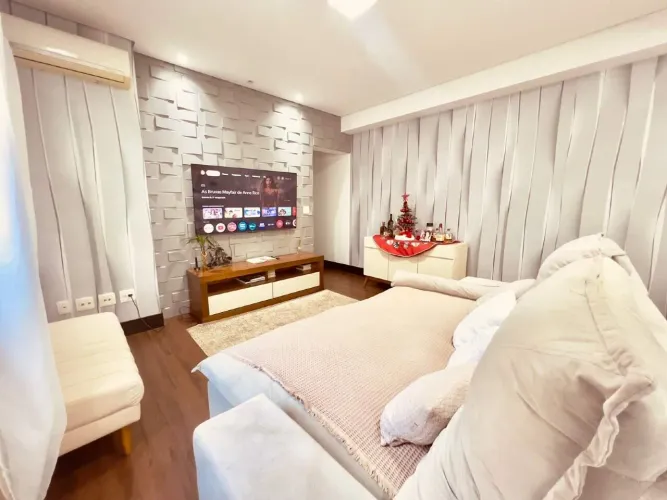 Apartamento com 3 domitórios e mobiliado para alugar em Santos em frente ao mar