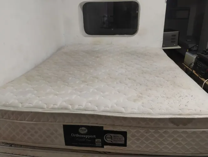 Colchão de Casal Quemm