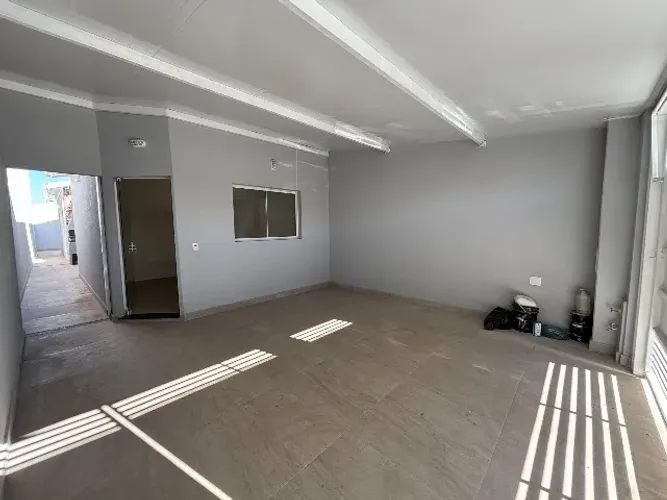 CASA A VENDA NO JD SALTENSE
