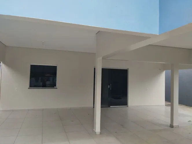 Casa com 2 suítes, bairro centenário 