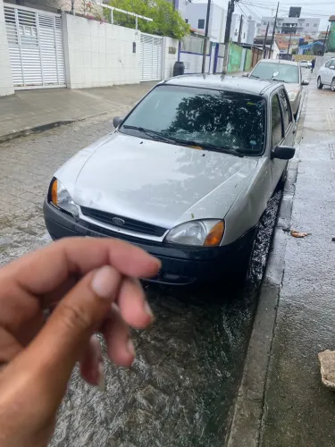 Ford Fiesta GL 1.0 5P 2000