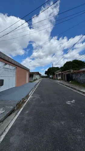 Casa ampla à venda no Tapanã com 200m2, 3 quartos, 2 suítes por 350 mil Porteira Fechada