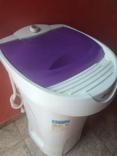 Vendo tanquinho de lavar roupas maravilhoso mas parou de girar o círculo e decidi vender