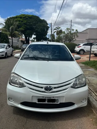 Toyota Etios X 1.3 Flex 16V 5P Mec. 2017