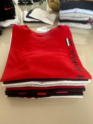Camiseta menino 3 anos. Kit 8 peças: Tommy, Gap, Calvin Klein?