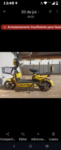 Vendo scooter elétrica amarela 