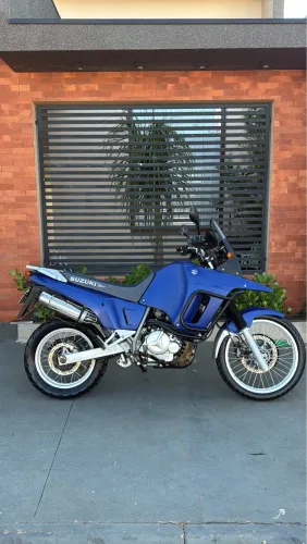 Suzuki DR 800s