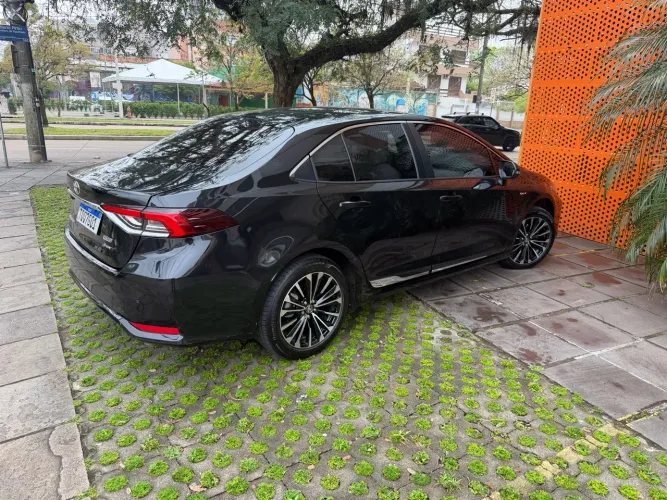 Toyota Corolla Altis Prem. Hybrid 1.8 Flex AUT 2025