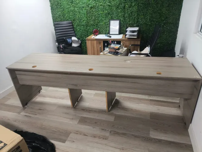 Mesa para escritório 2,40 comp x 0,72 alt x 0,60 larg
