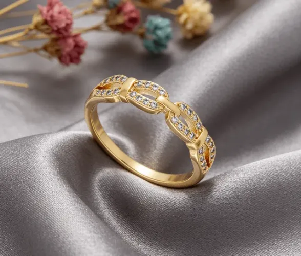 Anel Elos Cadeados com Micro Zircônias Folheado Ouro 18k