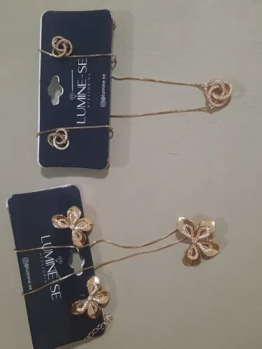 Vendo cada conjunto por 40,00 reais à vista. No cartão de crédito tem acréscimo de 5,00 