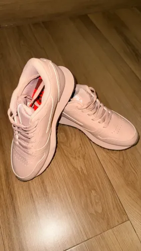 Tênis feminino 