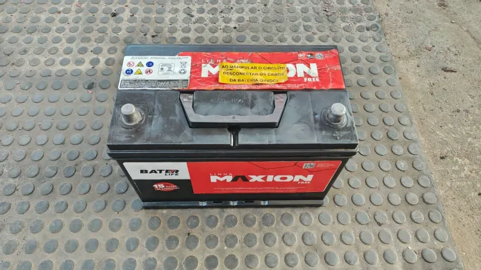 Vendo bateria 24v 100Ah.