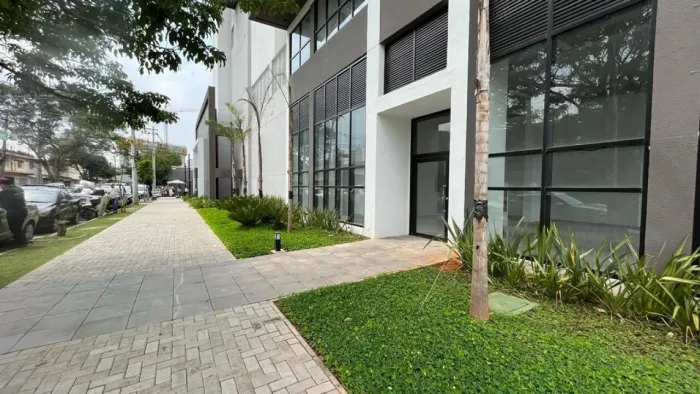 Locação: Ponto Comercial 82,70m² Vila Cruzeiro. Pé-Direito Alto - Possibilidade de vaga co