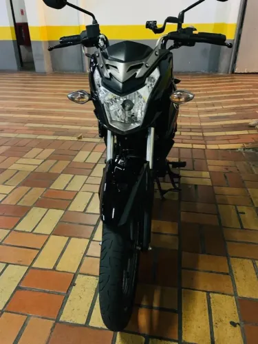 Vendo uma " Dk 150 Haojue Preta "