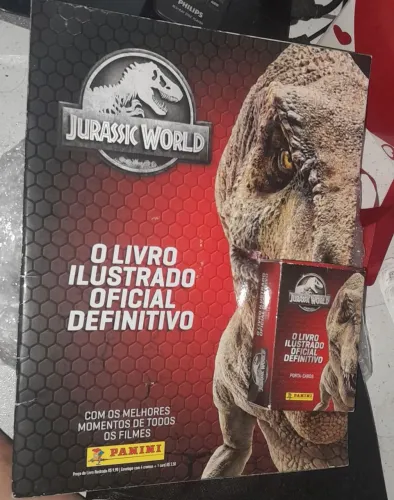 Álbum de Figurinhas Jurassic Wolrd Incompleto + 8 cards panini