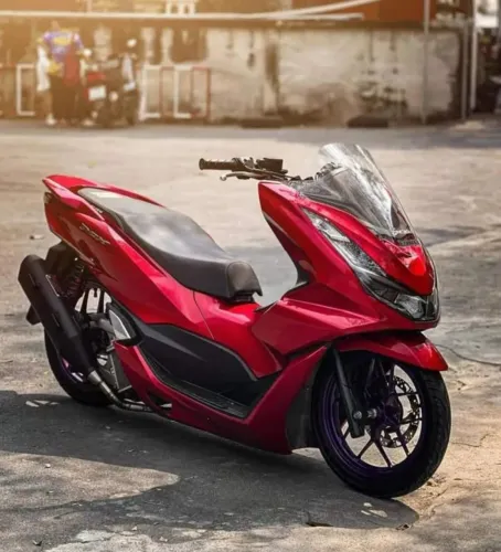 Vendo PCX 2025 .. só vendo não faço rolo.. só dinheiro na mão . Negociação presencial .