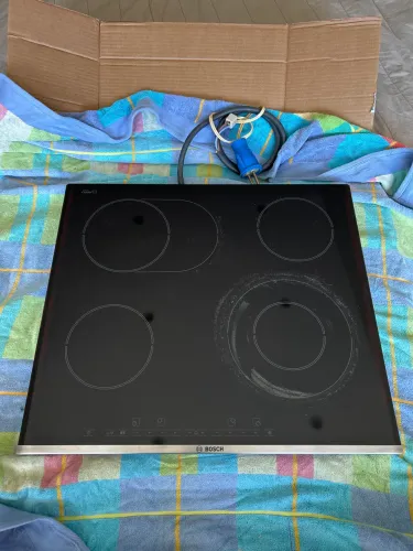 Cooktop BOSCH Modelo: PKN675T01R