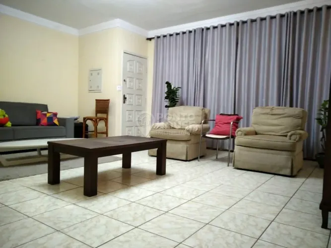 Sobrado à venda Vila Mariana com 3 dormitórios, 3 suítes e 4 vagas