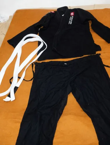 Kimono Mestre Fighter A4 - Preto (NOVO)