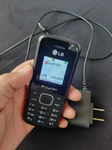 Celular - Funcionando perfeitamente - Entrego 