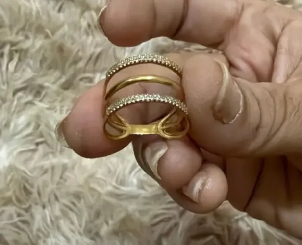 Anel Aro Triplo em Ouro 18K 750 com Zircônias