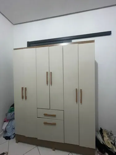 Guarda-roupa de casal