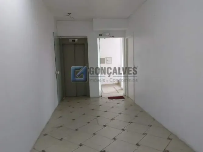 Prédio Comercial para Aluguel no Centro de São Bernardo do Campo 4 Andares, 1 Elevador, 4