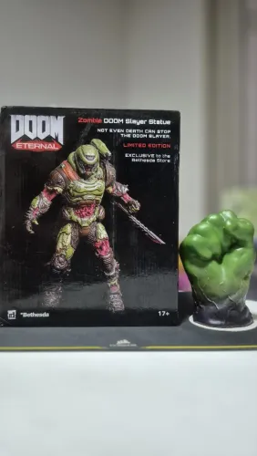 Zombie Doom Slayer Statue