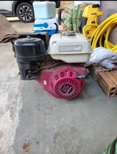 Vende-se motor estacionário Honda 9hp completo rabeta mais nota fiscal