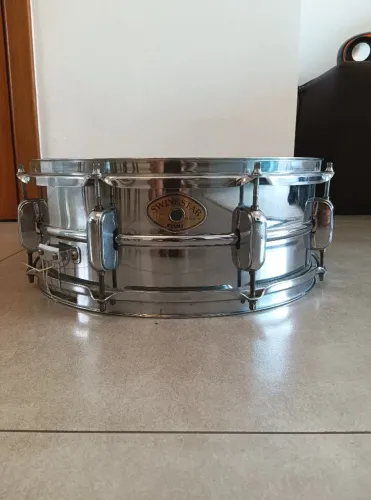 ## Caixa de bateria Tama Swingstar Steel Shell, 14x5,5, anos 90, raridade, impecável!!