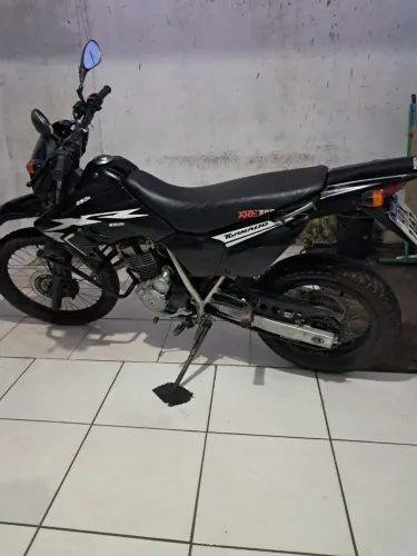Vende-se tornado 250