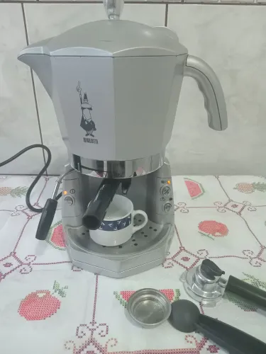 Cafeteira de café expresso Bialetti molaka Cf40 elétrica