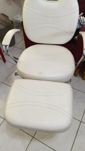Linda cadeira de cabeleiro