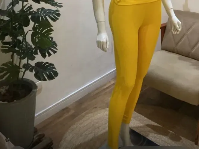 Calça Legging Amarela