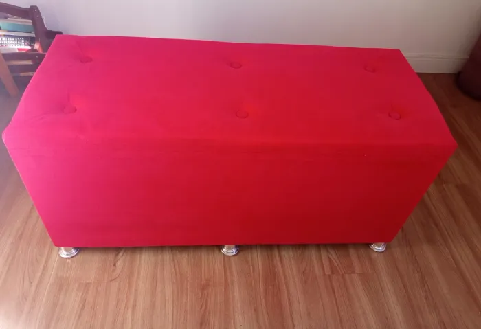 Baú em tecido Suede vermelho!
