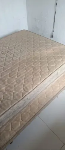 Cama de casal box com Cama extra