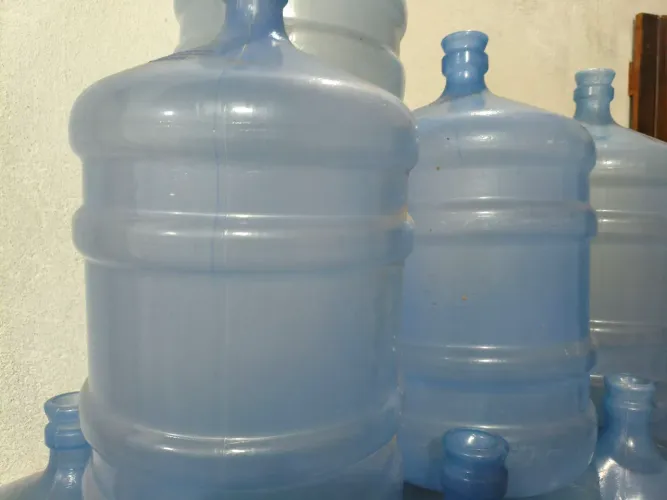 18 unidades Garrafões de 20 litros