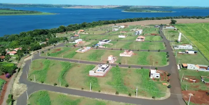 LOTE NA BEIRA DA REPRESA - FAROL DO PARANAPANEMA 450 M2