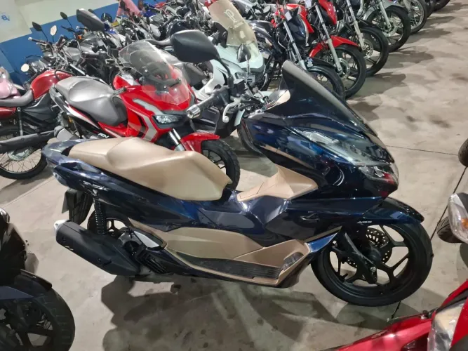 Honda PCX 2025 DLX 160 shalom veículos 