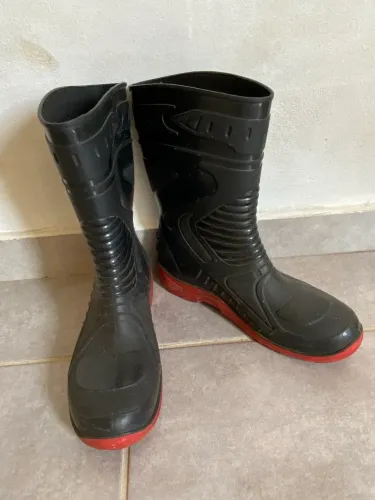 Conjunto Capa Chuva Moto Emborrachada Impermeável Gola Pvc + Bota borracha masculina.